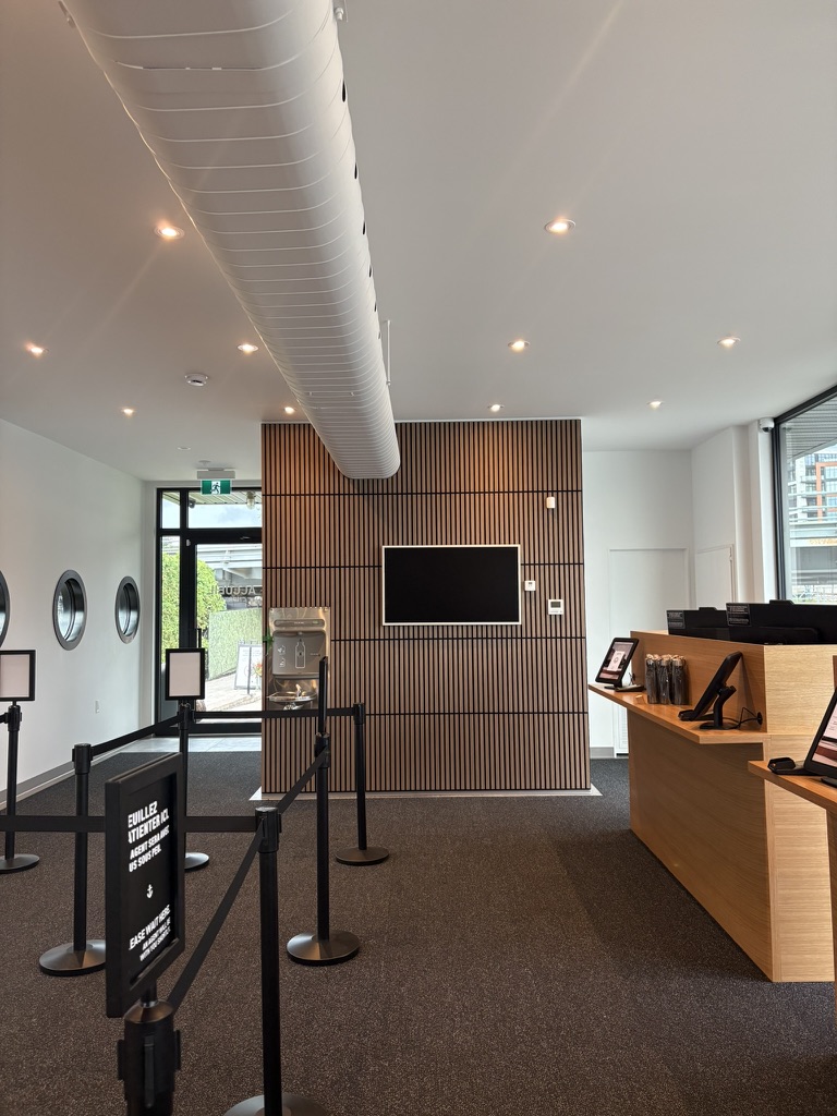 Pavillon d’accueil Bota Bota
Un projet qui combine style moderne et finitions soignées pour un résultat durable